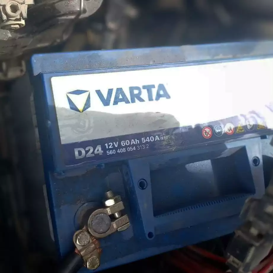 Installing the new Varta D24 battery.