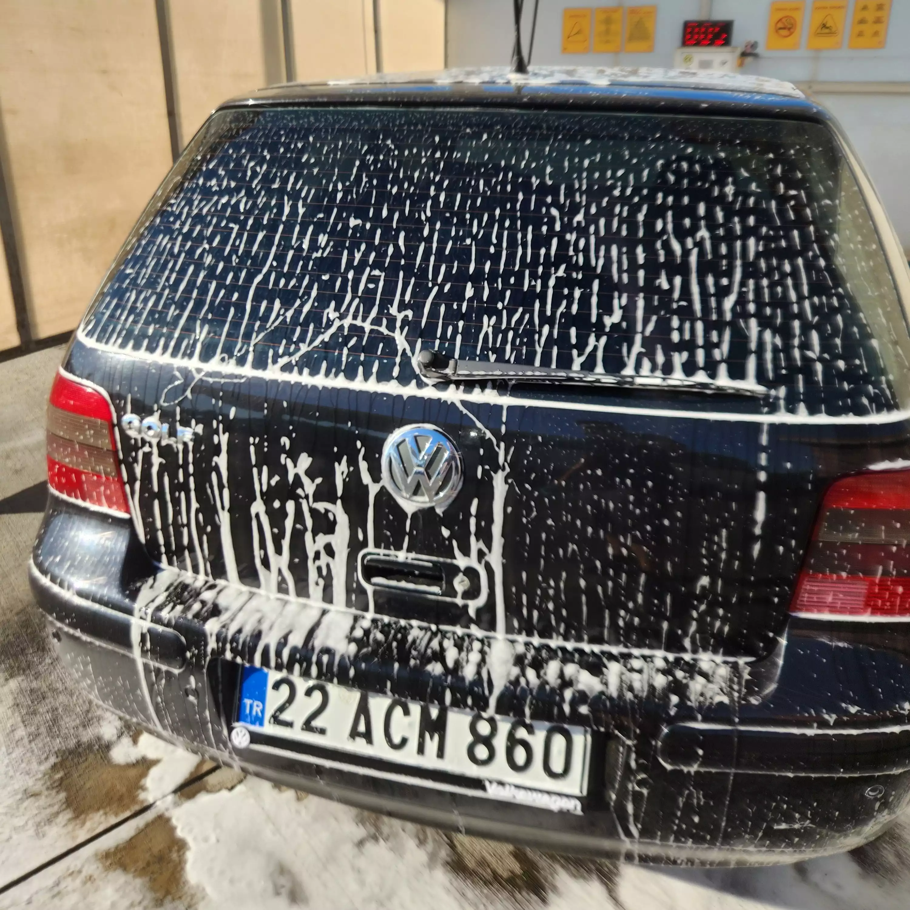 Ön yıkama köpük tabakası (Arka panel).